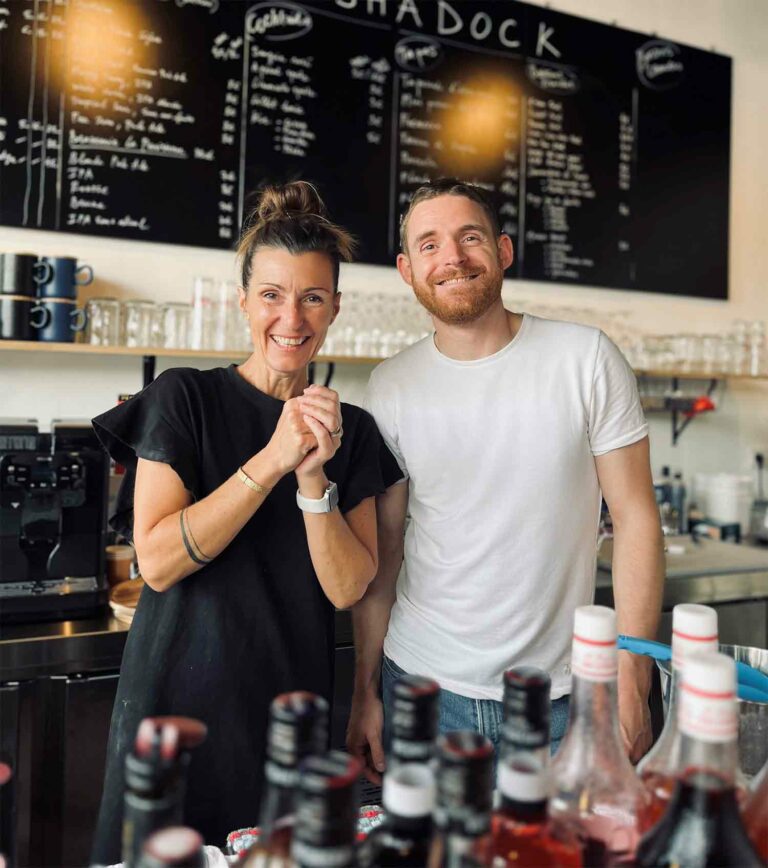 Elodie et Thomas vous accueillent au Shadock du jeudi au lundi de 12h à 23h